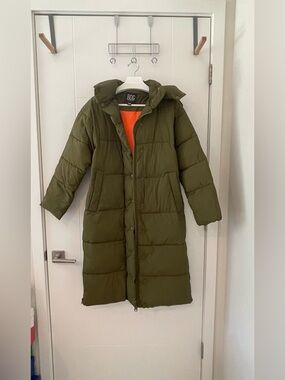 Size Sx (Oversized) BDG (urban outfitters) Olive long Puffer coat